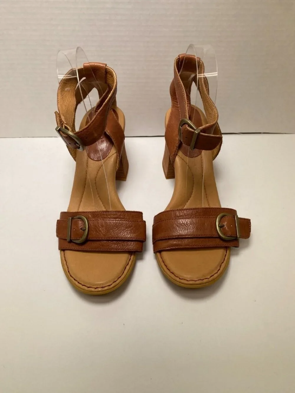 BORN Women's Tahlia Brown Leather Strap Buckle Cushion Heel Sandal Sz 10